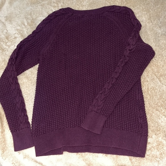 Knitted Plum Sweater💜 - Picture 2 of 3